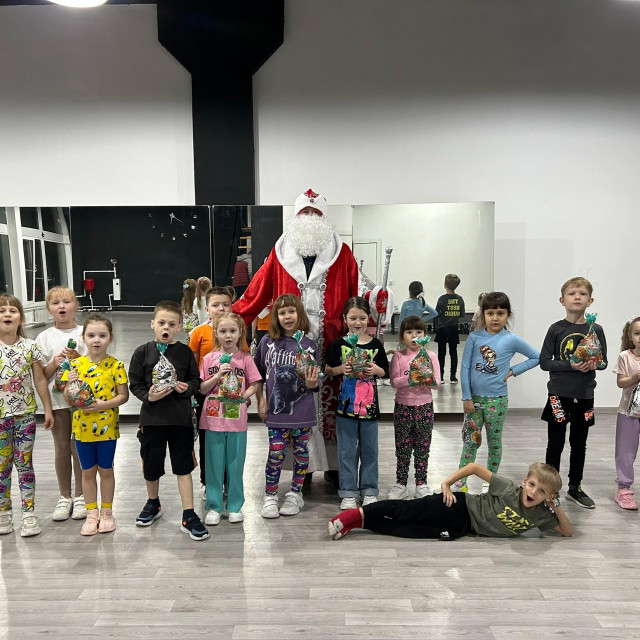 Новогоднее настроение в студии Skillzone